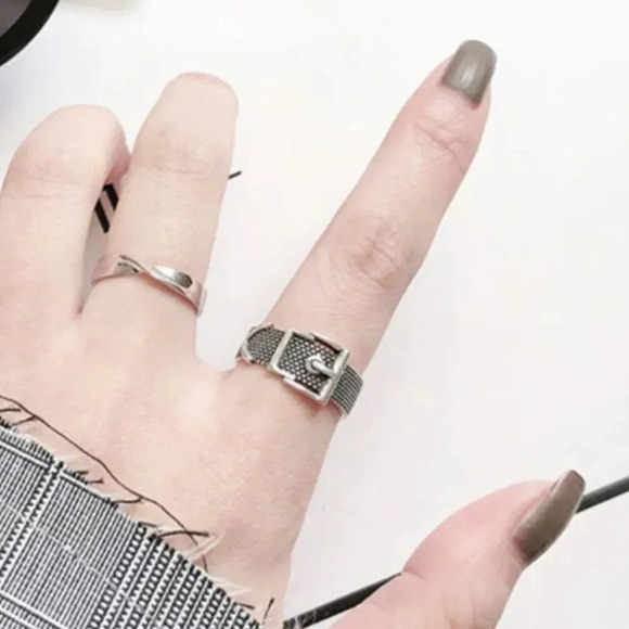 Minimalist 925 Sterling Silver Belt Buckle Ring - Picture 4 of 4